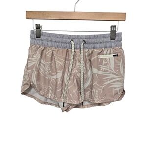 Vuori Women's Clementine Short Tropical Leaf Print Elastic Waist Womens Small